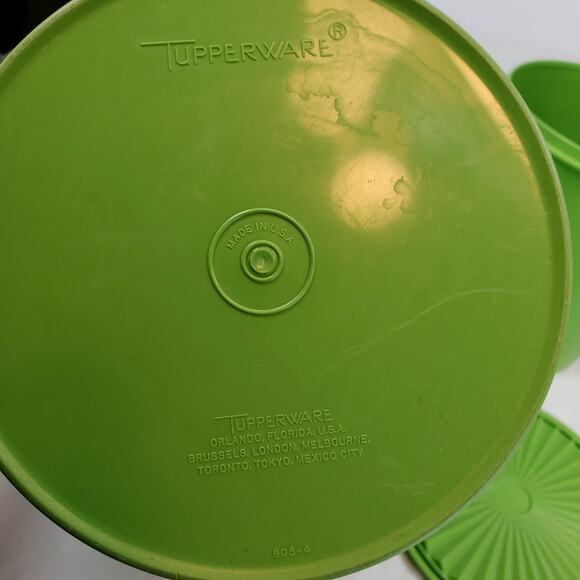 Lot of 2 Vtg Nesting Tupperware Servalier Green Canister Large 805-4 Med 807-5 - Picture 9 of 11